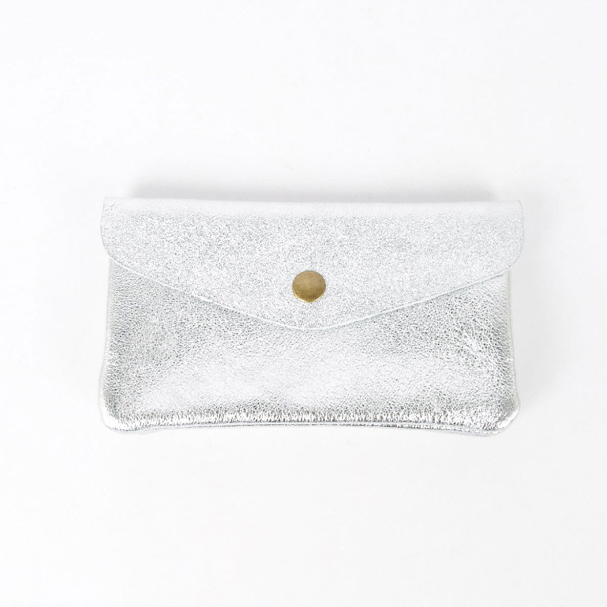 Grand porte-monnaie en cuir irisé, coloris argent. 