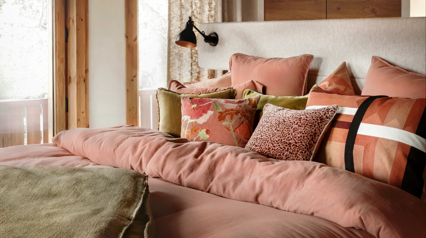 Coussin carré en velours imprimé fleuri, modèle Bristol - Haomy