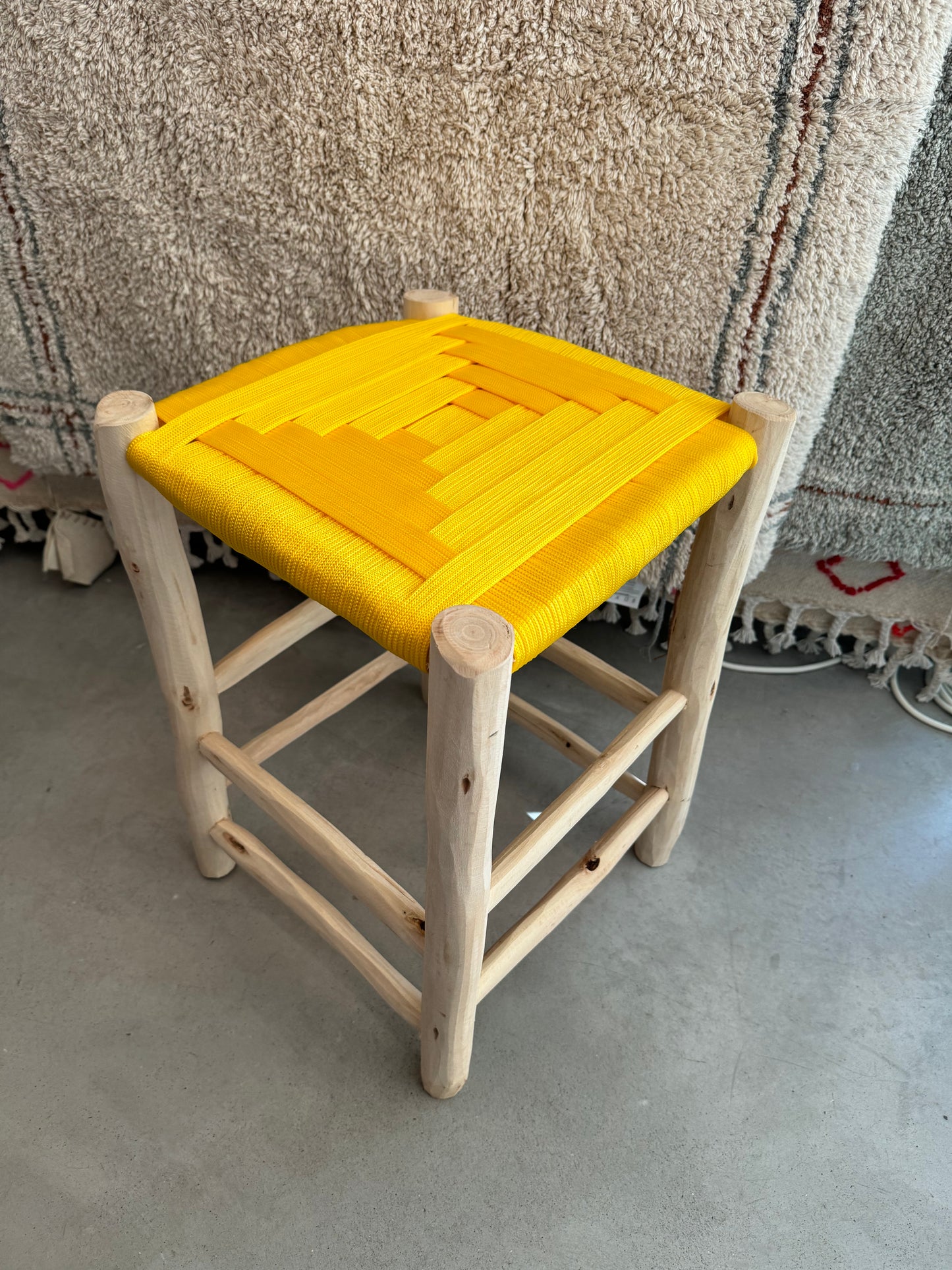 Tabouret tressé coloré artisanat marocain 30 cm