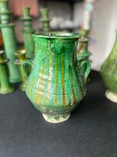 Charger l&#39;image dans la galerie, Vase de forme bombée dit Tanjia en poterie traditionnelle de Tamegroute
