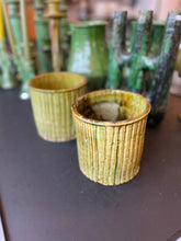 Charger l&#39;image dans la galerie, Cache pot striés en poterie traditionnelle de Tamegroute
