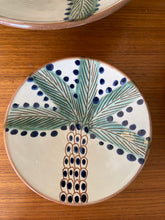 Charger l&#39;image dans la galerie, Coupelle artisanale en céramique traditionnelle avec motifs peints à la main PALMIER
