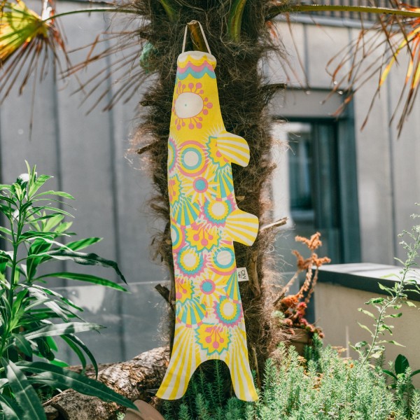Koinobori fantaisiste, manche à air en forme de carpe