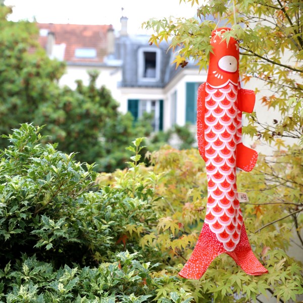 Koinobori fantaisiste, manche à air en forme de carpe