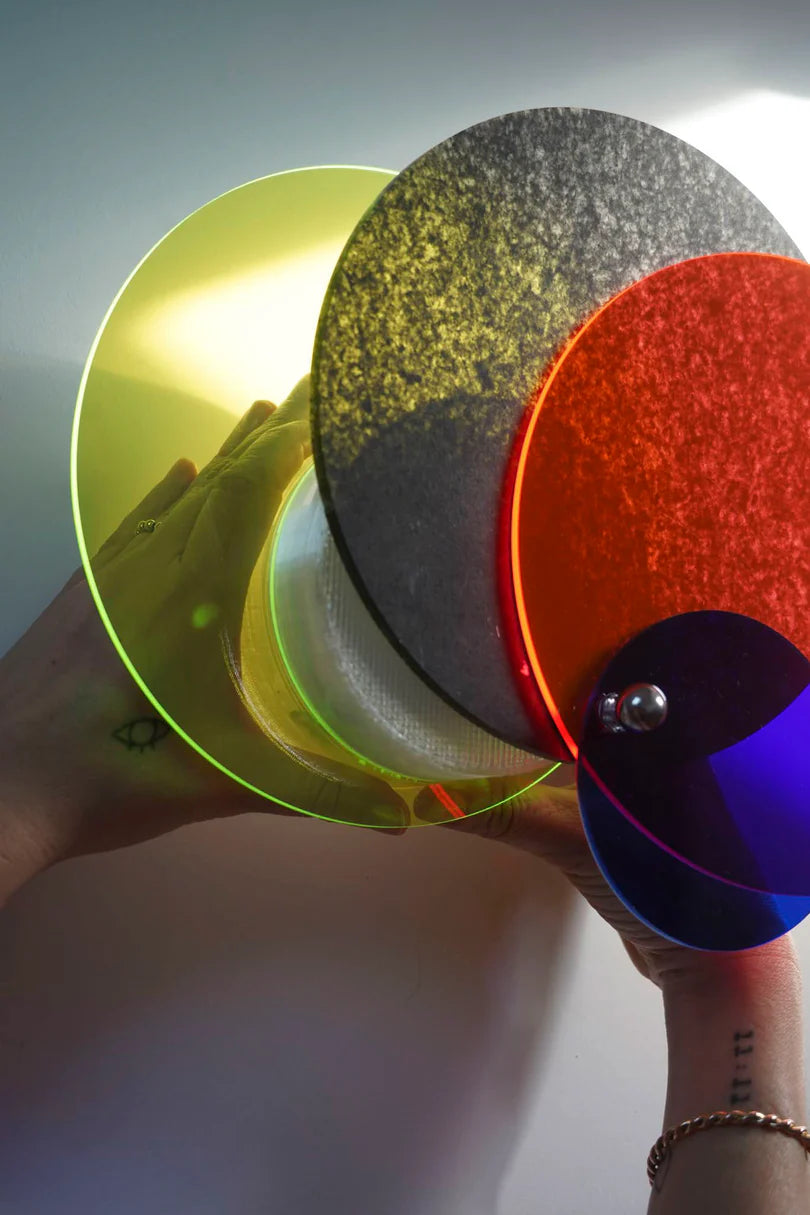 LAMPEOUAPPLIQUEHALOTRICOLORE-LAPETITEBOITEJAUNE