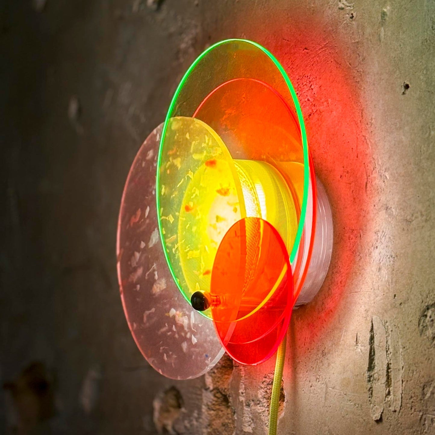 LAMPE_OU_APPLIQUE_HALO_BICOLORE_1-_LA_PETITE_BOITE_JAUNE