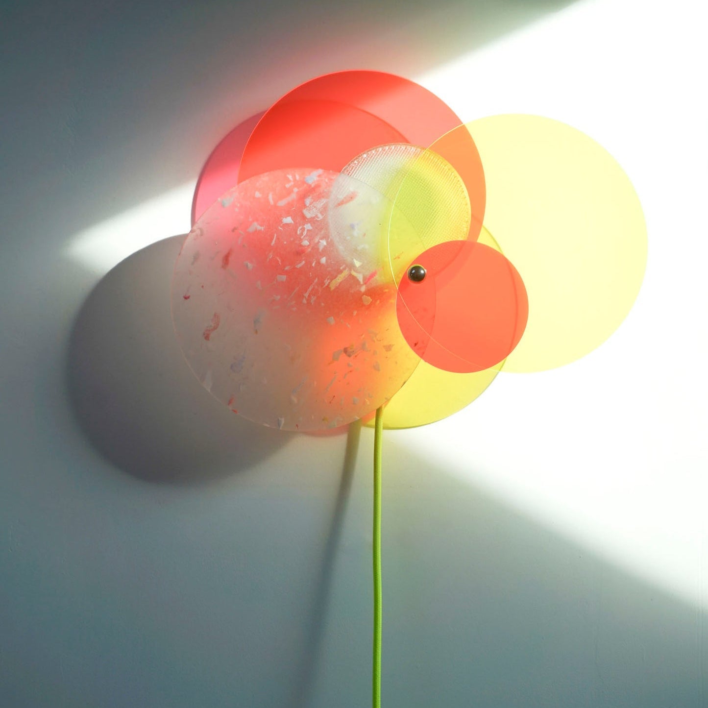 LAMPE_OU_APPLIQUE_HALO_BICOLORE_1-_LA_PETITE_BOITE_JAUNE