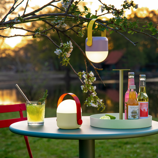 Lampe de table baladeuse LED rechargeable et orientable