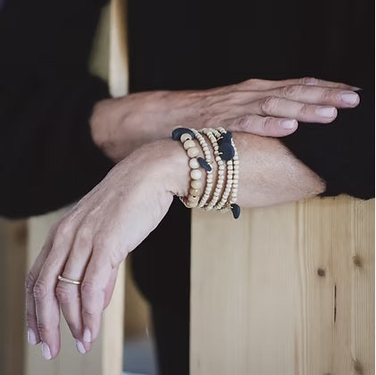 Bracelet perles bois et céramique blanche ou noire fabriqué en France