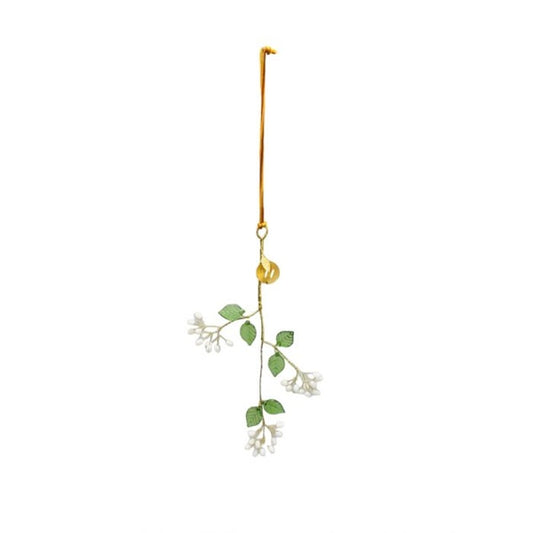 Branche de fleurs blanches en perles et feuilles vertes