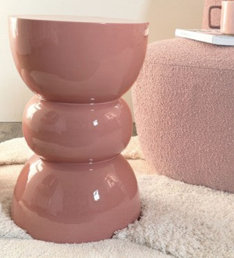 Tabouret ou bout de canapé design rose