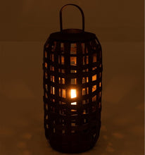 Charger l&#39;image dans la galerie, Lanterne cylindrique en bois marron foncé
