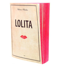 Charger l&#39;image dans la galerie, Carnet de notes / Livre blanc avec couverture d&#39;un livre classique
