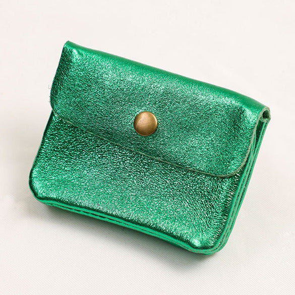 Petit porte-monnaie en cuir irisé, coloris vert.