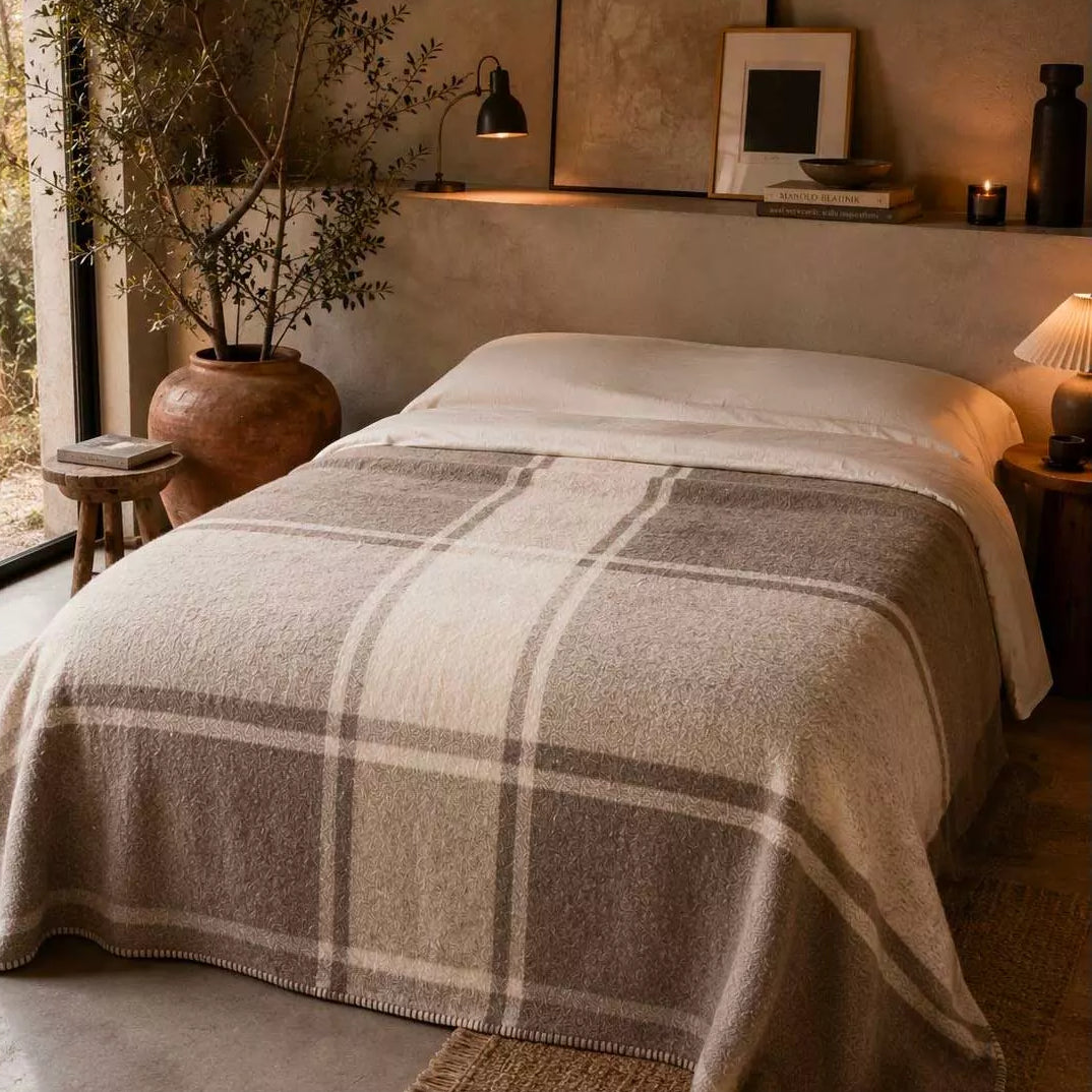 PLAID EN LAINE A CARREAU HYGGE HAOMY - LA PETITE BOITE JAUNE