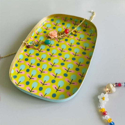 Plateau ou vide poche décoratif en métal coloré - plusieurs motifs