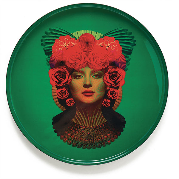 Plateau rond en métal, modèle Maya, fond vert foncé. 