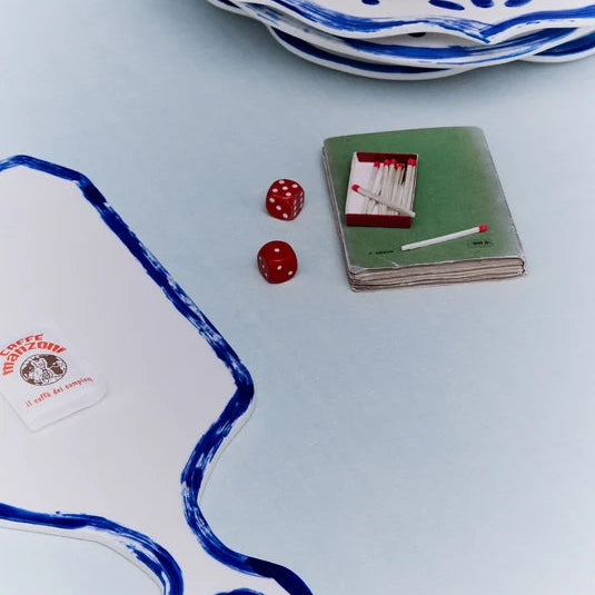 PLAT PLANCHE BLEU BLANC LINE UP POUR SERAX - LA PETITE BOITE JAUNE