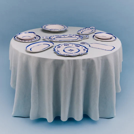 PLAT_PRESQUE ROND_BLEU_ET_BLANC_LINE_UP_DE_SERAX_LA_PETITE_BOITE_JAUNE
