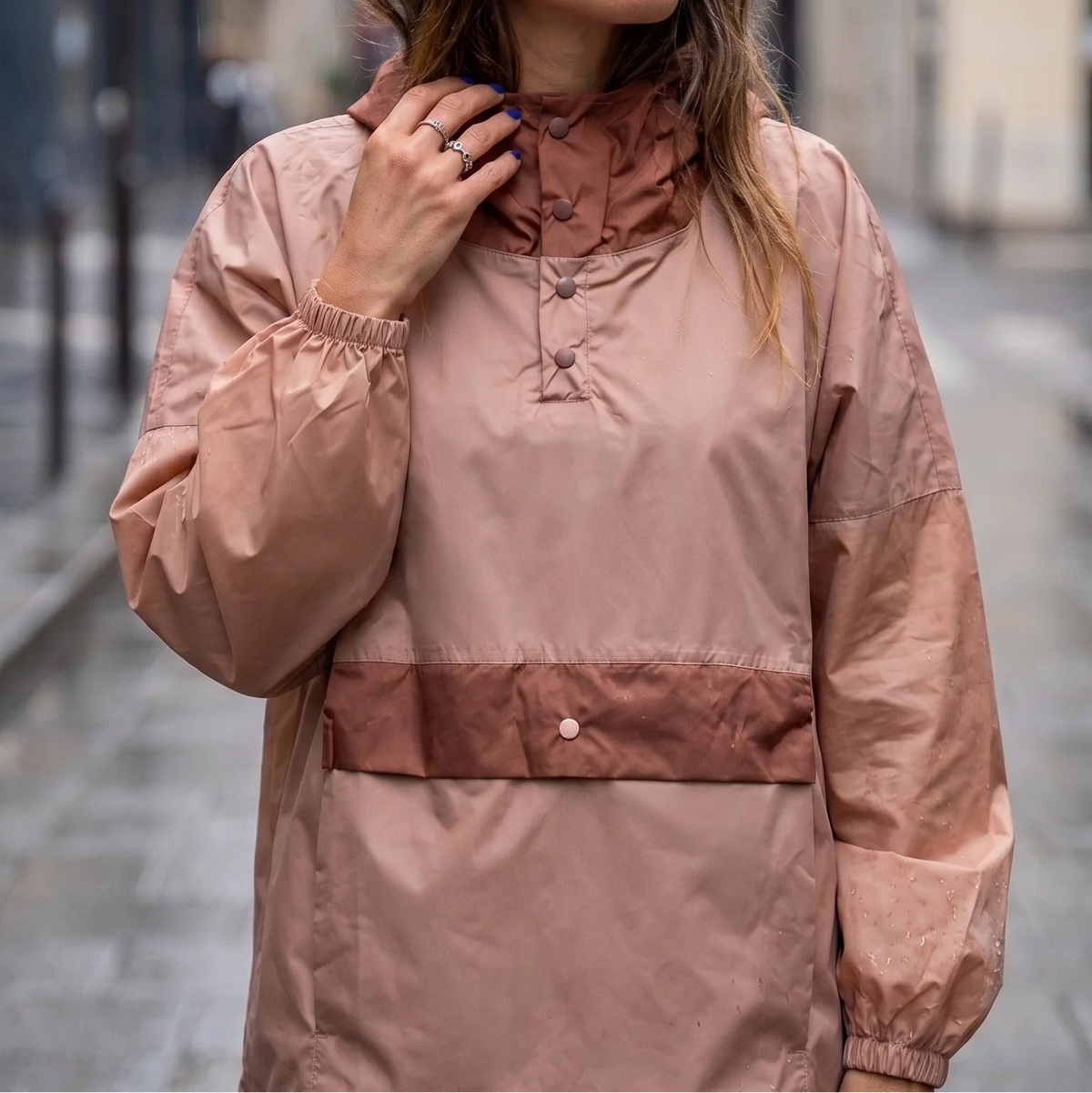 Poncho de pluie long imperméable, marron tricolore.