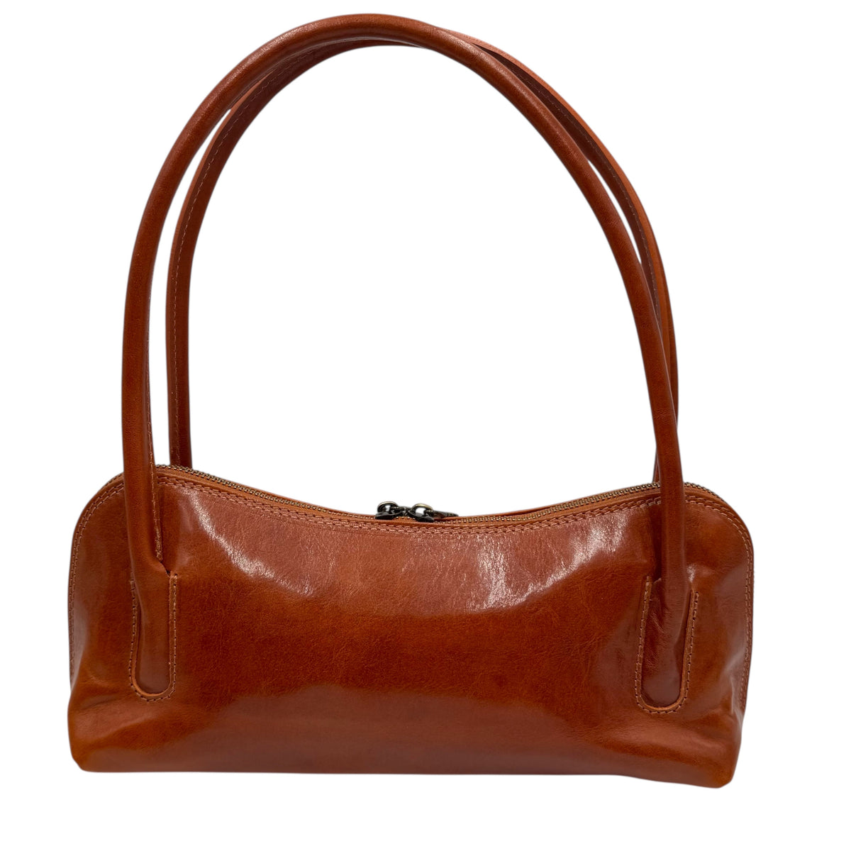 Sac baguette en cuir camel.