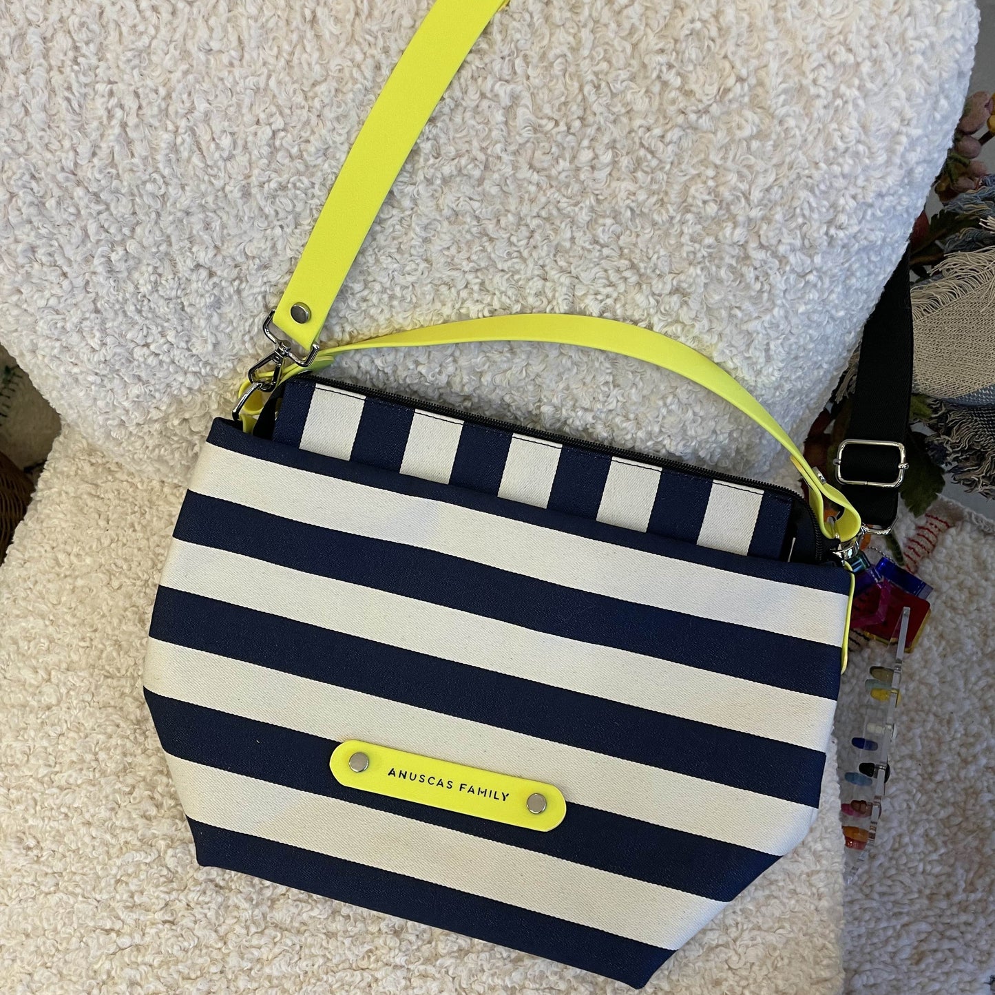 SAC BANDOULIERE RAYE ET FLUO - LA PETITE BOITE JAUNE