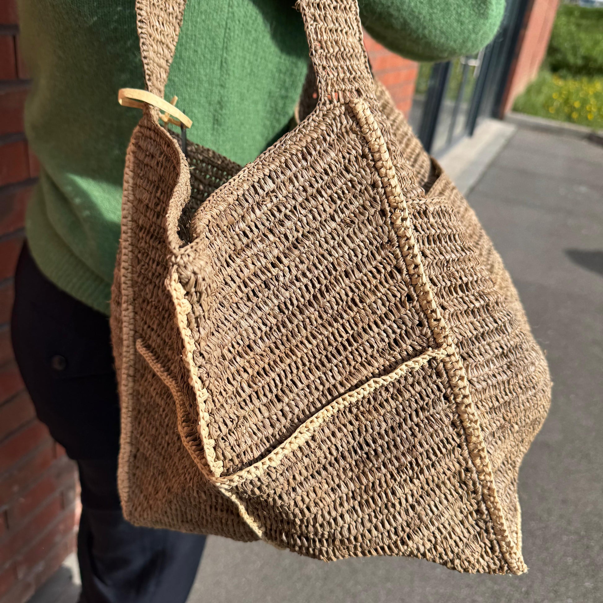 SAC CABAS FAIT MAIN EN CROCHET ET SANGLE CUIR - LA PETITE BOITE JAUNE