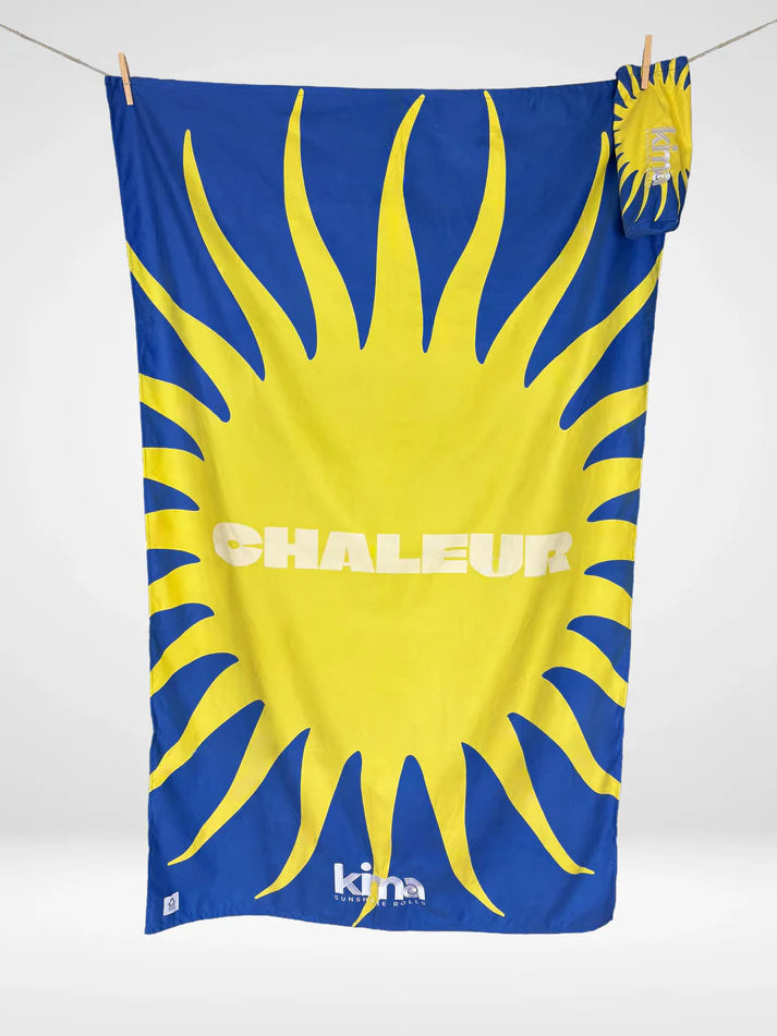 SERVIETTE_PLAGE_PISCINE_ULTRA_LEGERE_ET_COMPACTE_KIMA_DOLCE VITA CHALEUR _LA_PETITE_BOITE_JAUNE