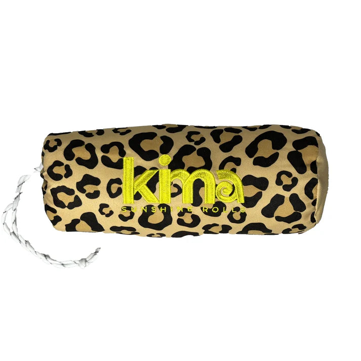 SERVIETTE_PLAGE_PISCINE_ULTRA_LEGERE_ET_COMPACTE_KIMA_LEOPARD_LA_PETITE_BOITE_JAUNE