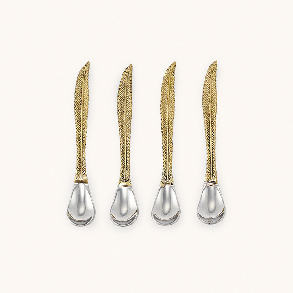 Set de 4 cuillères en laiton avec manche sculpté plume.