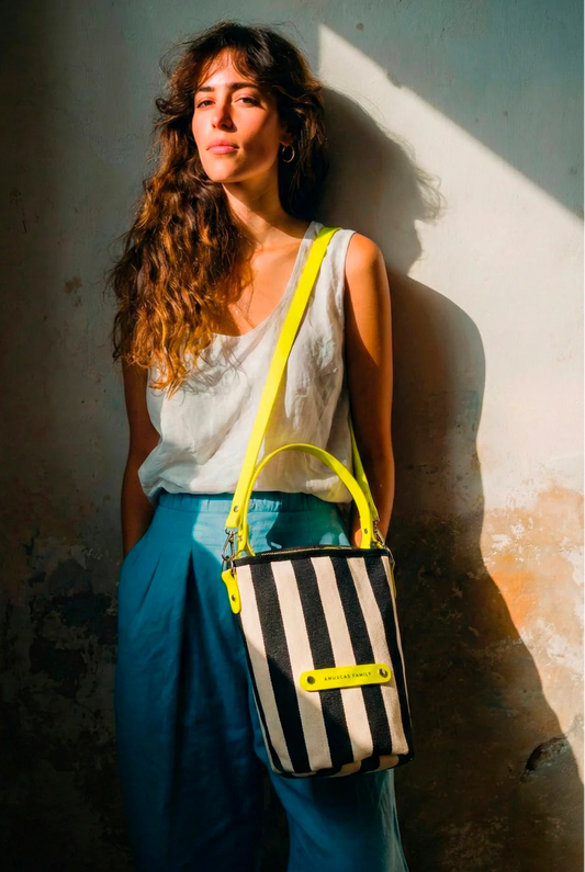 Sac forme seau rayé et fluo - LA PETITE BOITE JAUNE
