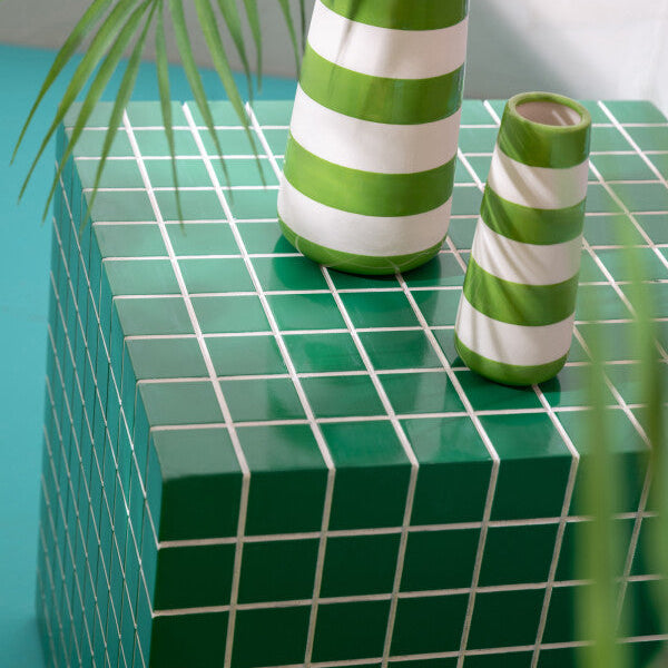 TABLE-D_APPOINT-CUBE-A-CARREAU-verte--LA-PETITE-BOITE-JAUNE