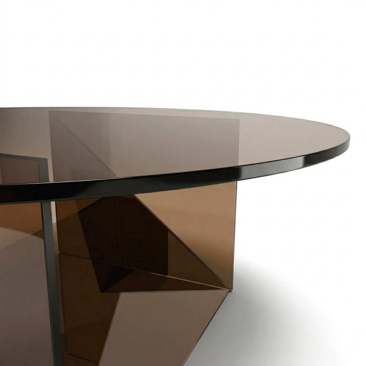 TABLE BASSE EN VERRE AMBRE ESPRIT SEVENTIES - LA PETITE BOITE JAUNE