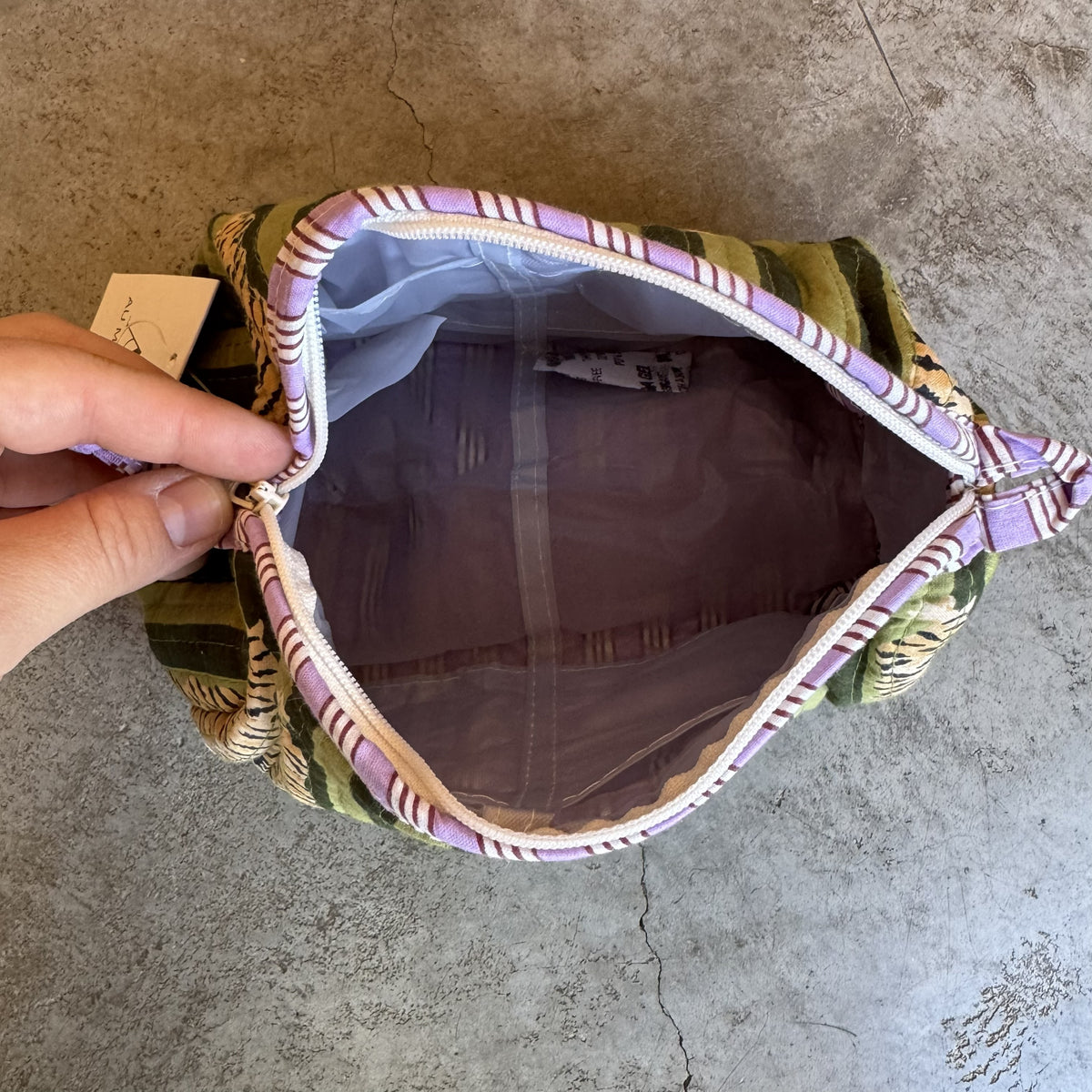 Trousse de toilette et maquillage en coton matelassé - Différents motifs
