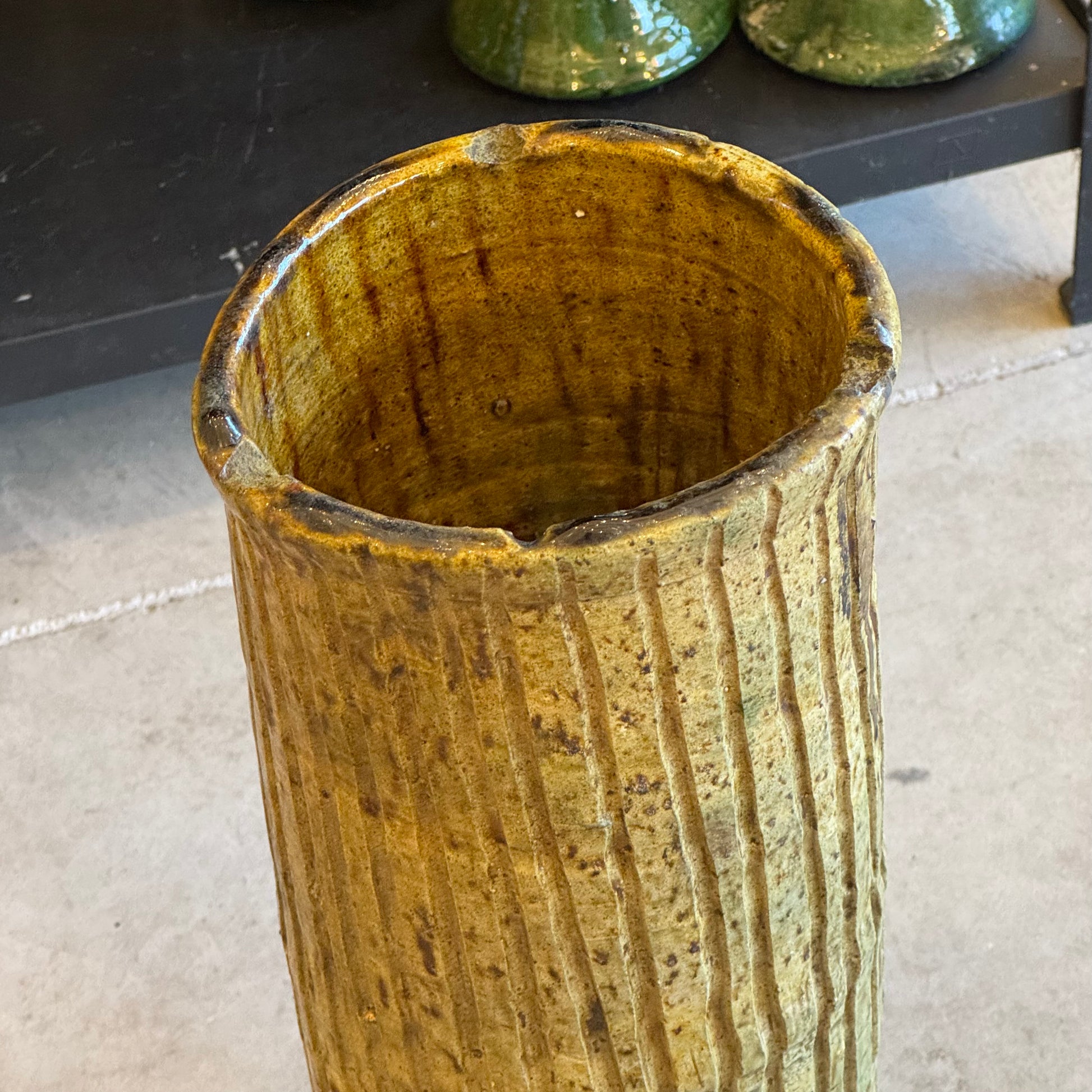 VASE HAUT EN POTERIE DE TAMEGROUTE - LA PETITE BOITE JAUNE