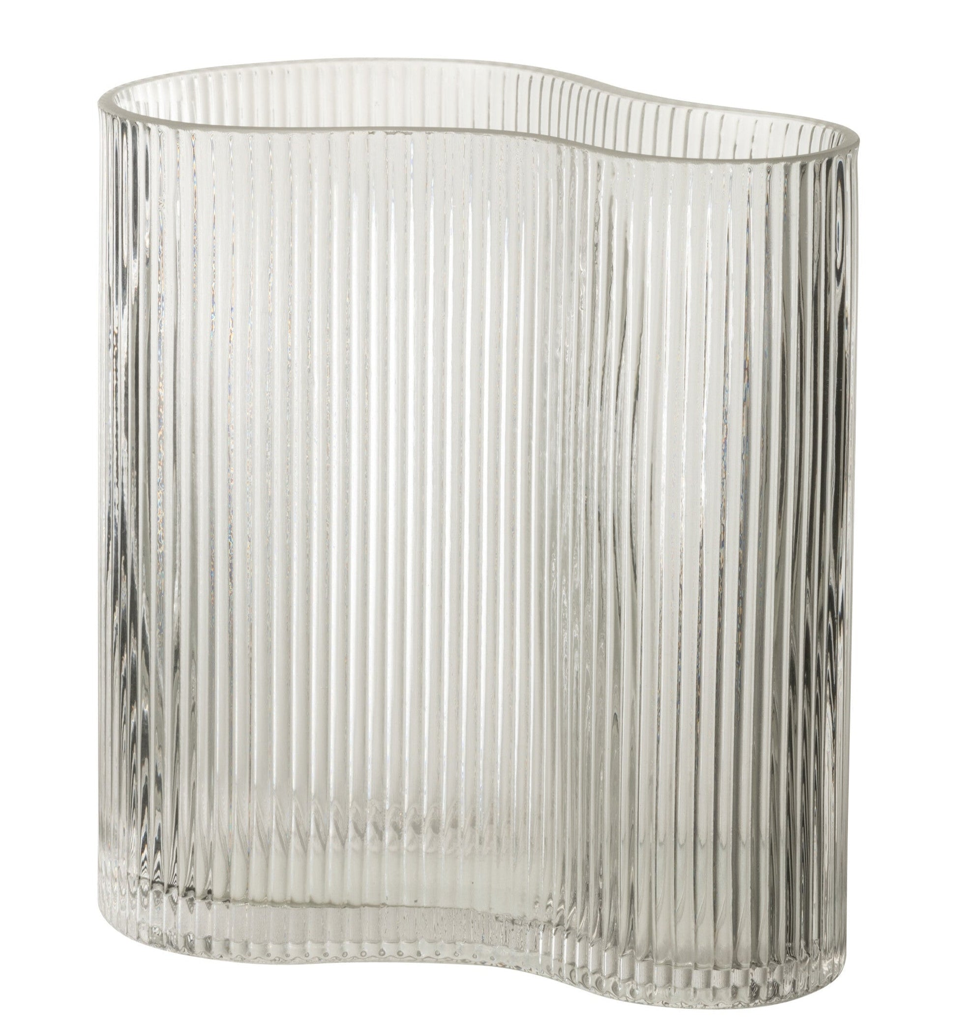 Vase irrégulier en verre strié transparent. 