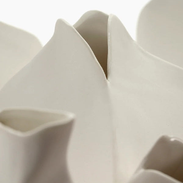 PETITS VASES EN PORCELAINE BLANCHE SERAX