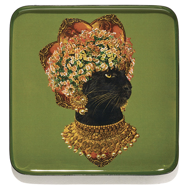 Vide-poche carré en métal verni, modèle Baghera, fond vert kaki.