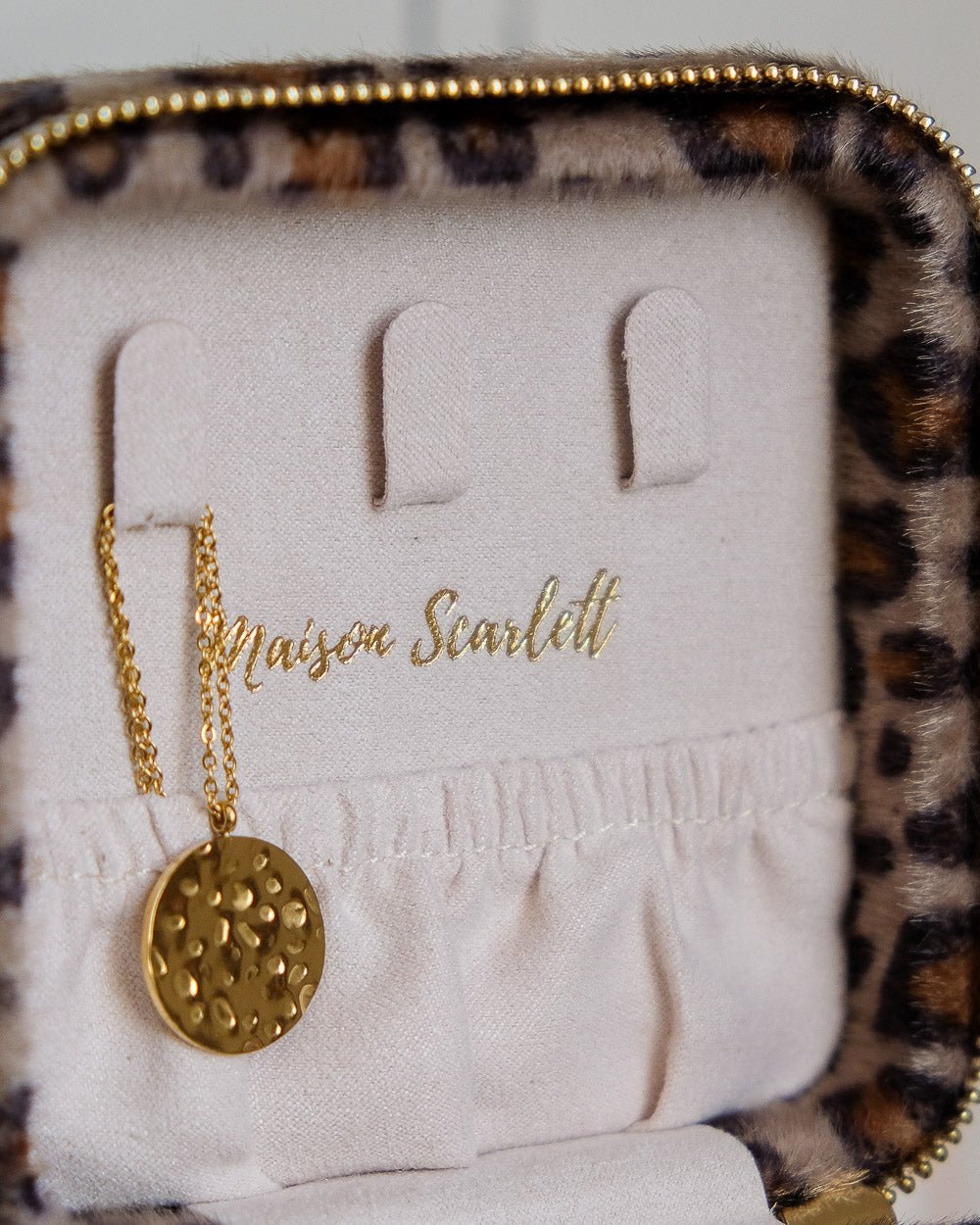 Boite à bijoux de voyage ou pour la maison : la petite carrée