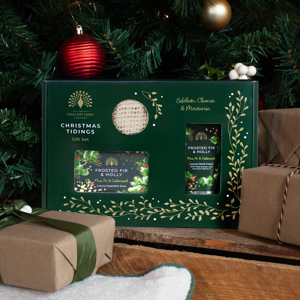 coffret cadau HOUX ET PIN un savon et une crème main et un sac  pour gommage - LA PETITE BOITE JAUNE