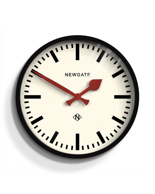Horloge murale de gare noire