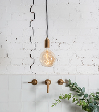 Charger l&#39;image dans la galerie, Ampoule Led Design soufflées à la bouche taille S
