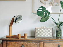 Charger l&#39;image dans la galerie, Lampe Mr Wattson bois clair
