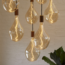 Charger l&#39;image dans la galerie, Ampoule Led Design soufflées à la bouche taille XL
