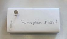 Charger l&#39;image dans la galerie, Bloc notes décoratif sur un support de chêne avec un clou décoratif &quot;arbre&quot;
