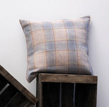 Charger l&#39;image dans la galerie, Plaid en laine MOISMONT 140 x 200 cm
