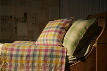 Charger l&#39;image dans la galerie, Plaid en laine MOISMONT 140 x 200 cm
