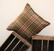 Charger l&#39;image dans la galerie, Plaid en laine MOISMONT 140 x 200 cm
