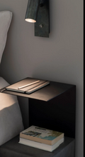 Charger l&#39;image dans la galerie, Table d&#39;appoint design en métal et béton de SERAX &quot;l&#39;obstacle d&#39;appartement&quot;
