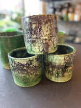 Charger l&#39;image dans la galerie, Cache pot en poterie traditionnelle de Tamegroute
